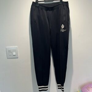 Frame sweats